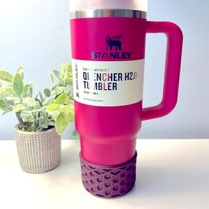 NWT 30oz Stanley Fuchsia + 2 Boots, Logo Matching Waffle Boot & Valentine Boot